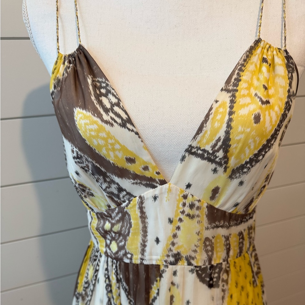 Elie Tahari Cream Zip-Up Garment